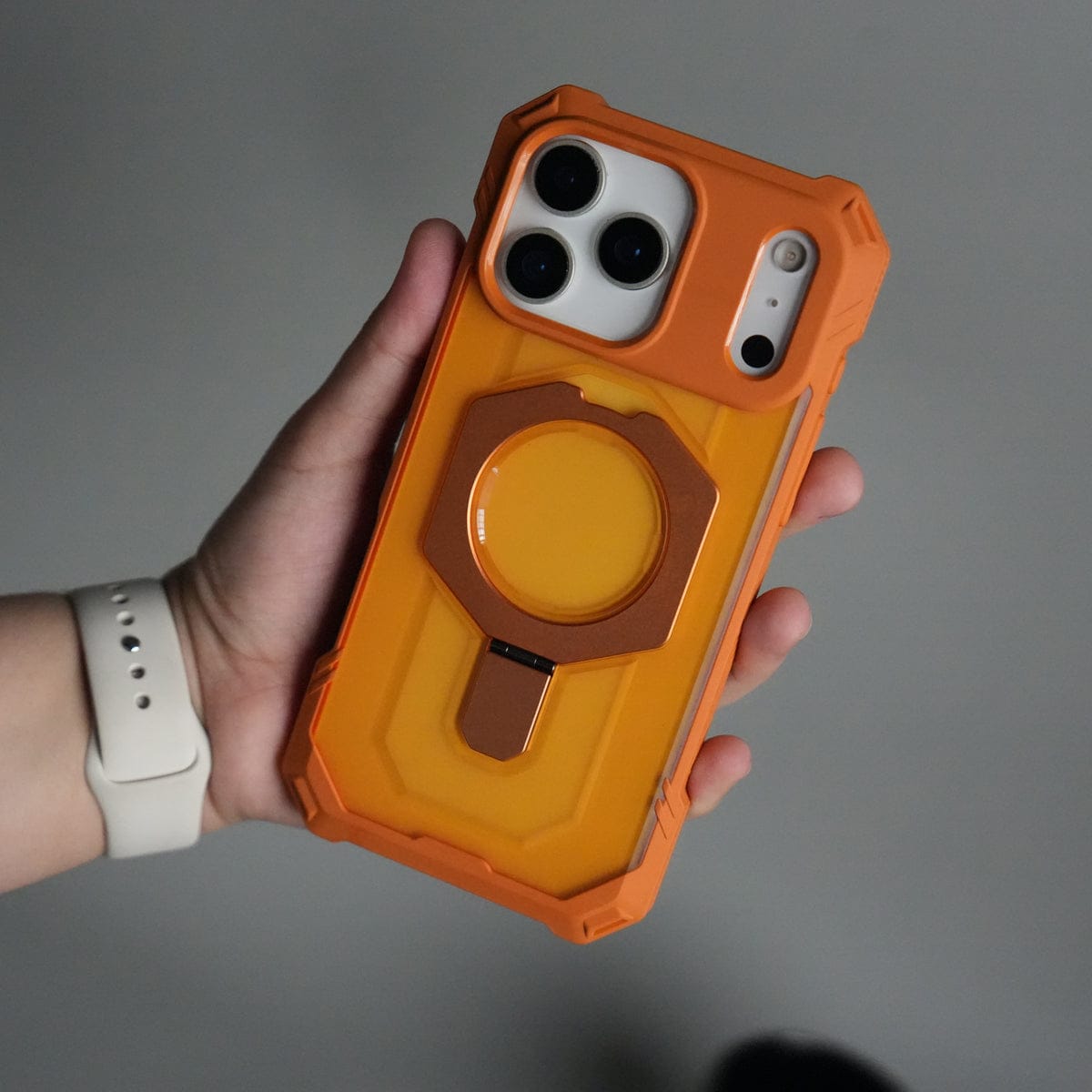 iPhone 17 Pro – Rugged Armor MagSafe Case with Metal Kickstand