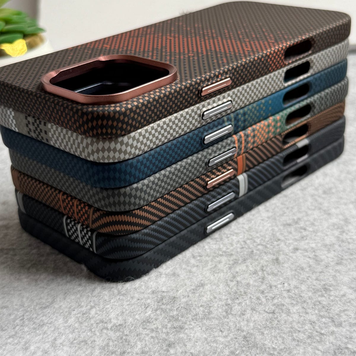 iPhone Carbon Fiber Texture Aramid Design Hard Pc MagSafe Case Cover