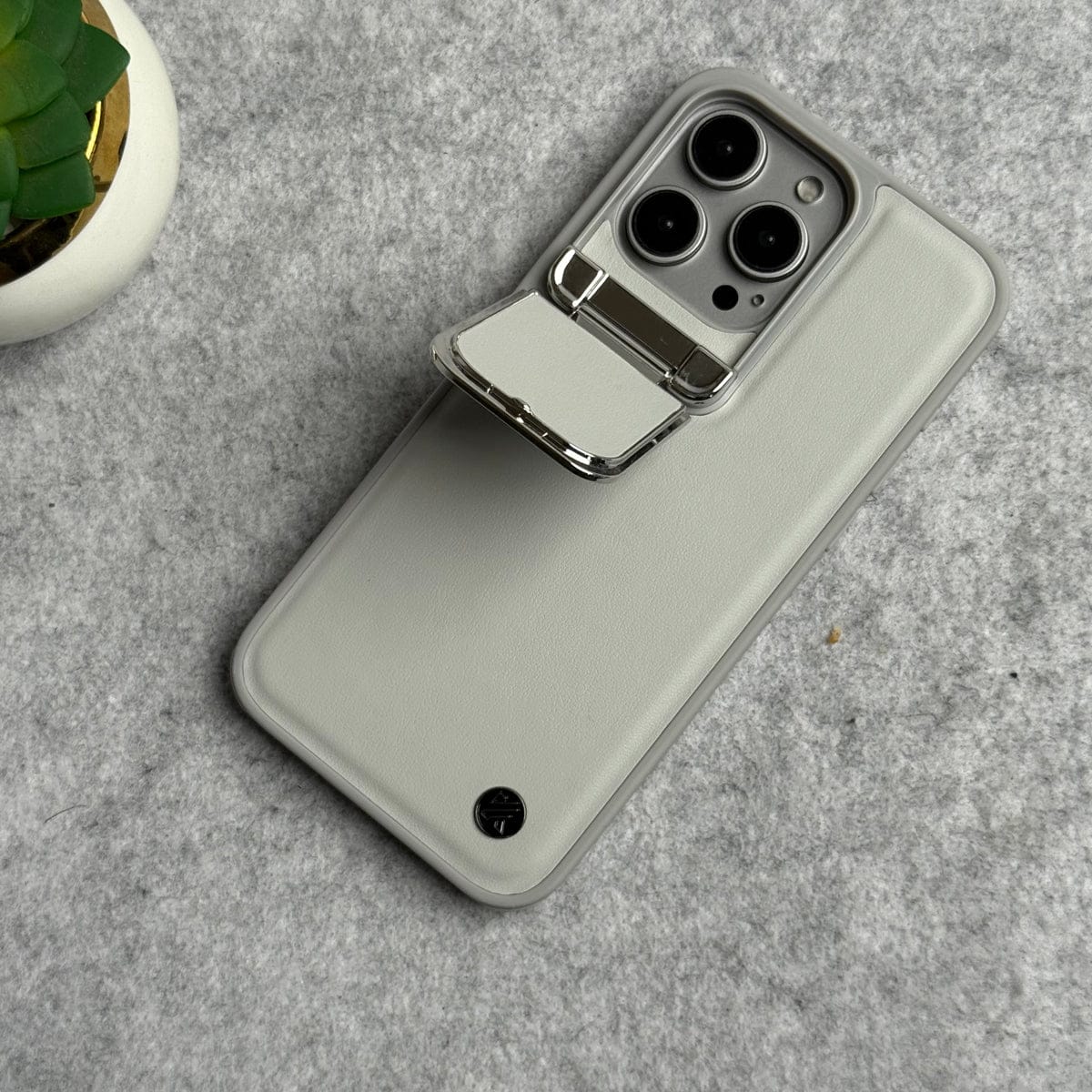 iPhone Metal Camera Cap Stand Case Cover ( WHITE )
