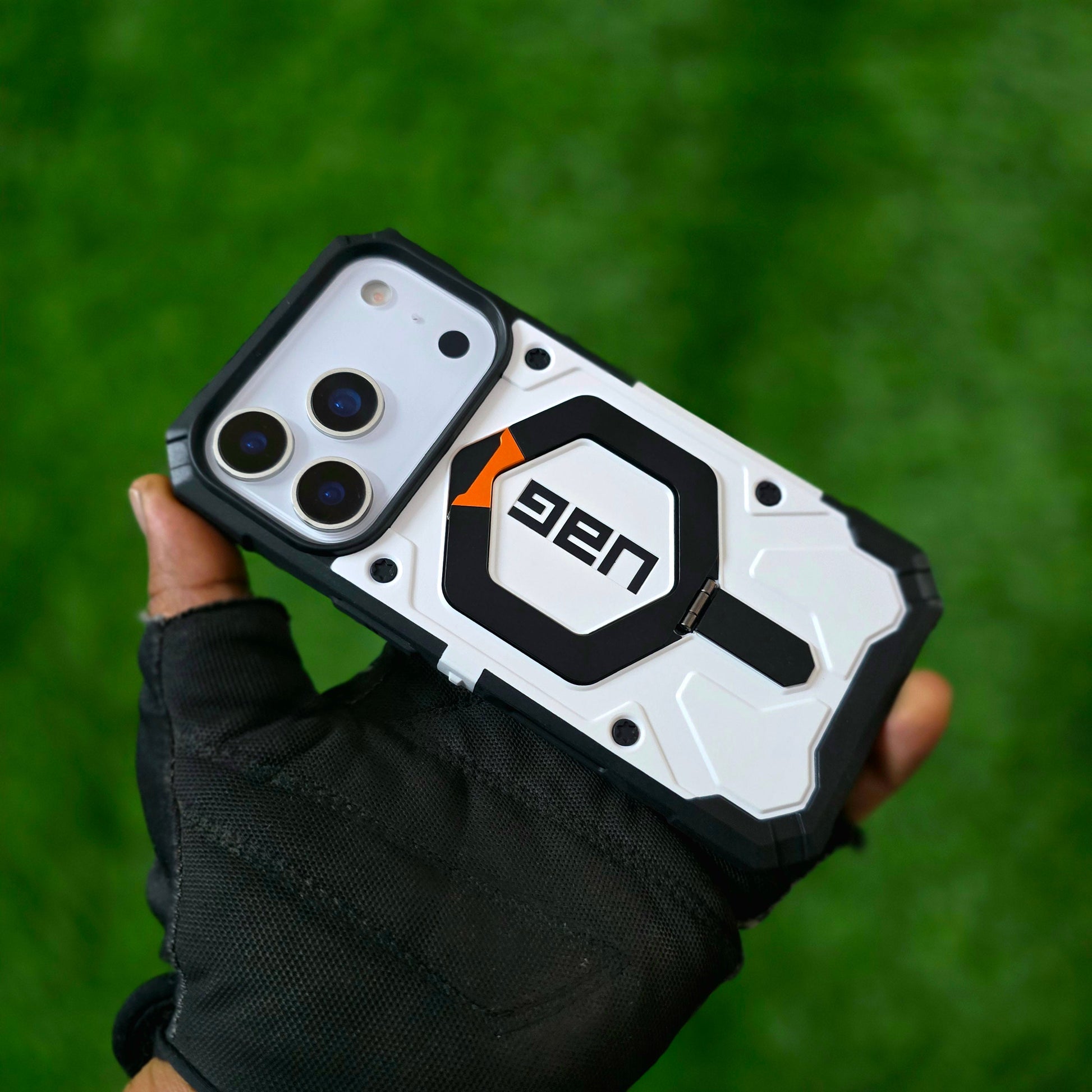 iPhone 17 Pro Max UAG Case, Military Grade Protective UAG Pathfinder Series with Magsafe & Kickstand - White