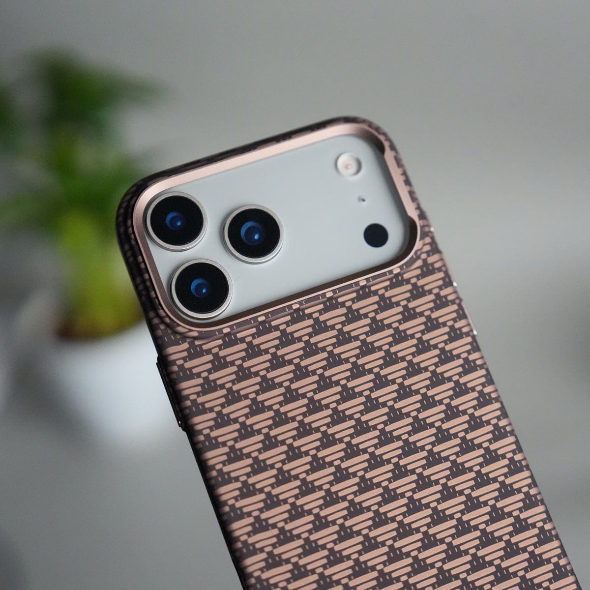 iPhone 17 Pro Carbon Fiber Texture Design Hard Pc MagSafe Case Cover Tringle Pattern